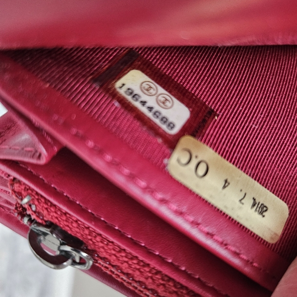 ❤️CHANEL Authentic Patent Leather Wallet/Clutch ❤️ - Picture 16 of 17